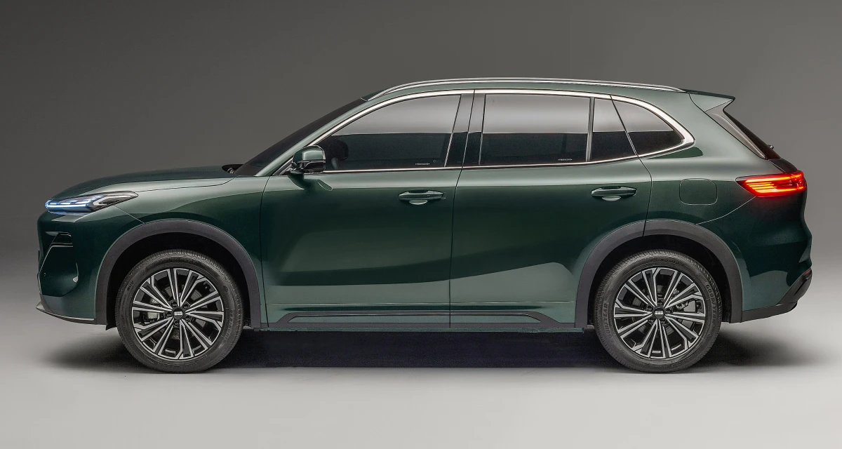 EX5 EM-i — Perfil Lateral Elegante