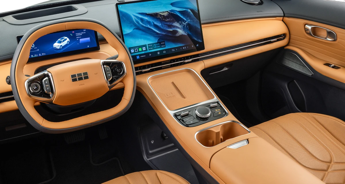 EX5 EM-i — Design Integrado e Funcional